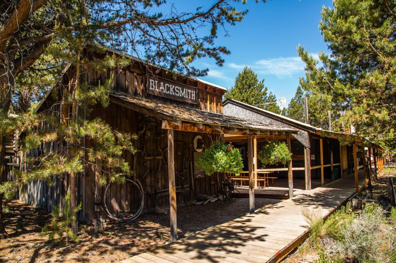 Bend-Sunriver Camping Resort Wheelchair Accessible Yurt 13 Exterior foto
